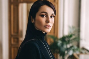 "Why should I tell you my child's name?" 43-year-old Sati Kazanova explained why she still hasn't revealed her daughter's name a year after her birth.