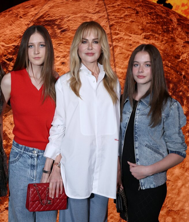 Николь Кидман с дочерьми