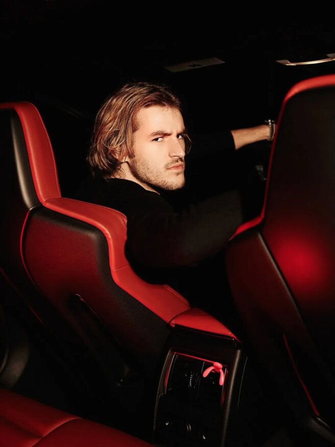 Артём Черницын