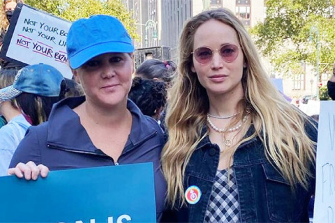 Pregnant Jennifer Lawrence took part in a rally for the right of women to have an abortion