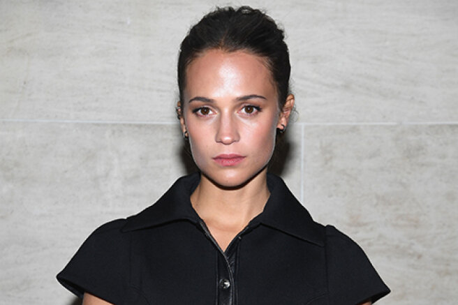 Alicia Vikander opens up about miscarriage: 'Extreme and painful'