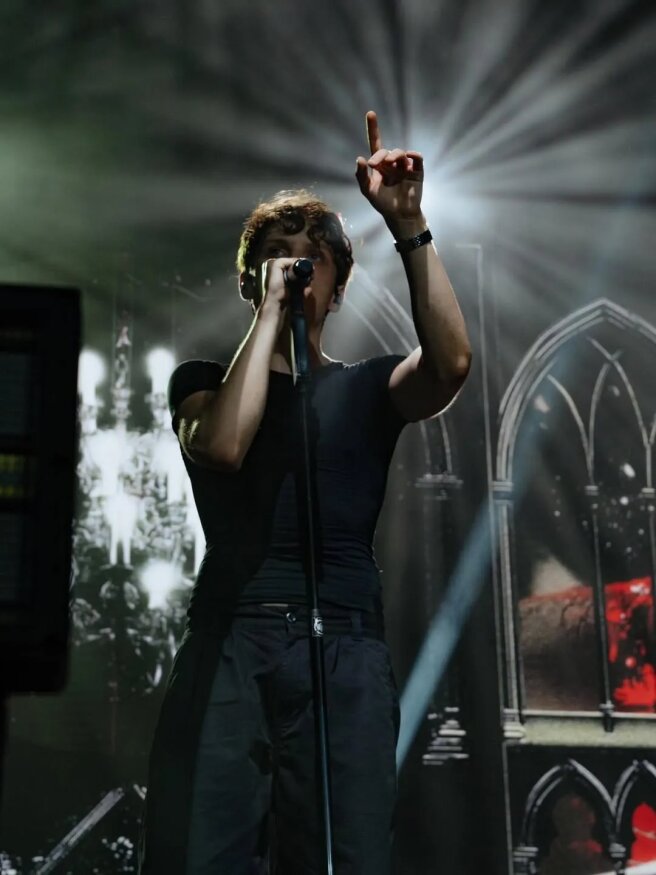 Ваня Дмитриенко