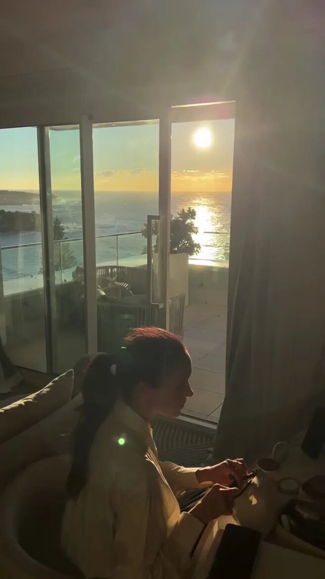 Кадры из видео Меган Маркл