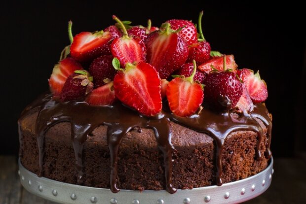 Strawberry cake