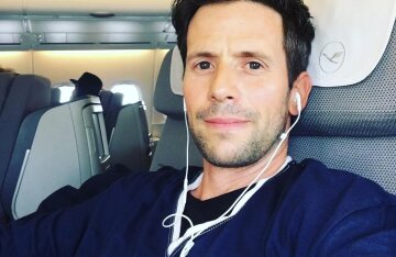 Actor Christian Oliver and his two daughters died in a plane crash in the Caribbean
