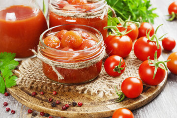 Canned cherry tomatoes without sterilization