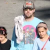 Ryan Gosling was photographed with his daughters with Eva Mendes for the first time in a long time.