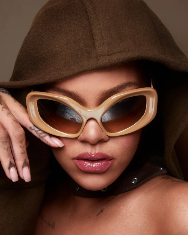 Рианна для Fenty Beauty/Фото: badgalriri/Instagram*