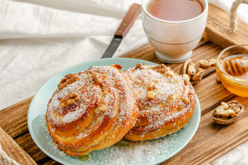 Coconut buns recipe: how to make dessert