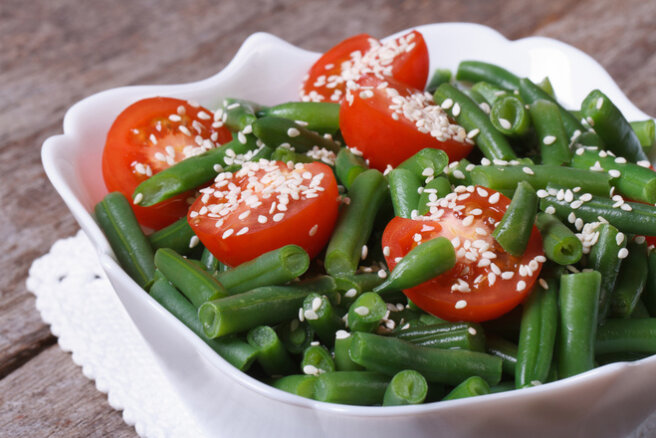 Bean and tomato salad