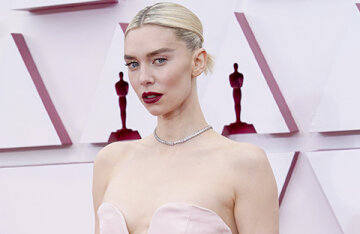 Oscars 2021: Vanessa Kirby on the red carpet
