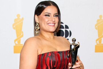 Nelly Furtado made her first public appearance since retiring amid criticism of her figure.