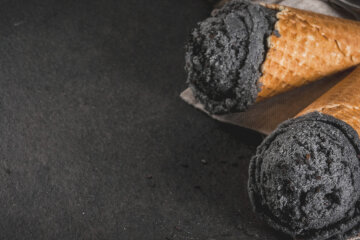 Black ice cream: a recipe for oriental exotics