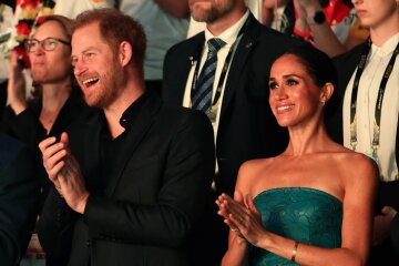 Prince Harry and Meghan Markle release Christmas card