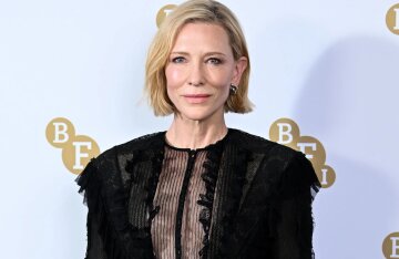 56-year-old Cate Blanchett appeared in public for the first time in a long time in a "naked" dress.