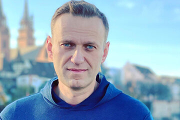 Sleep deprivation, planted candy, and non-admission of doctors: what is known about the condition of Alexei Navalny in the colony