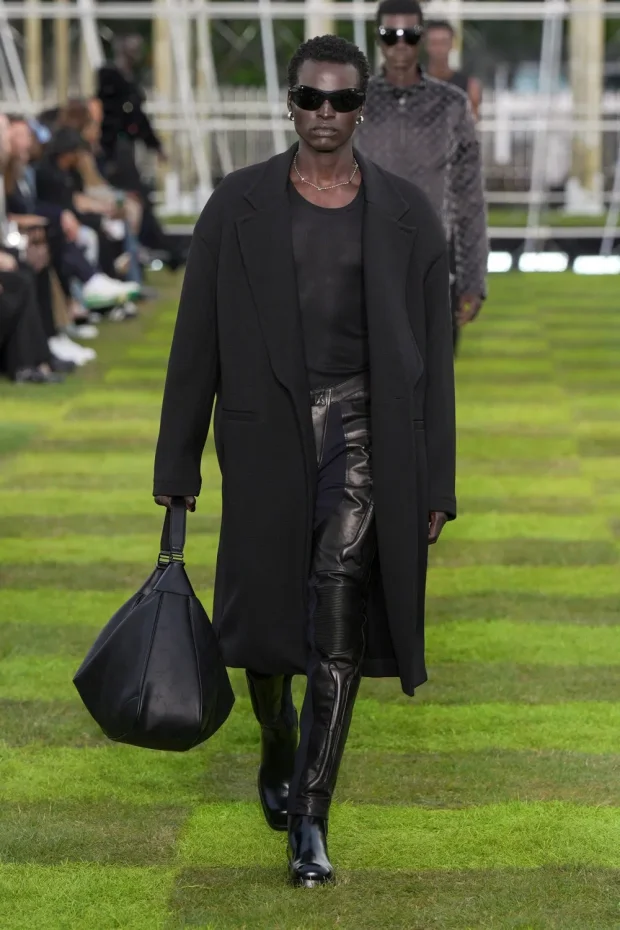 Louis Vuitton весна-лето — 2025/Фото: Isidore Montag/Gorunway
