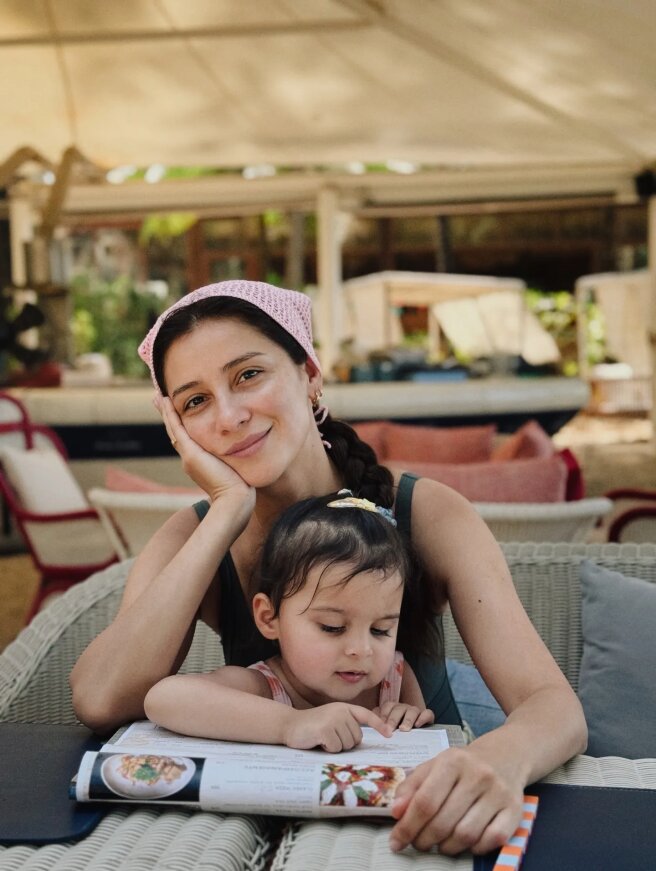 Равшана Куркова с дочерью