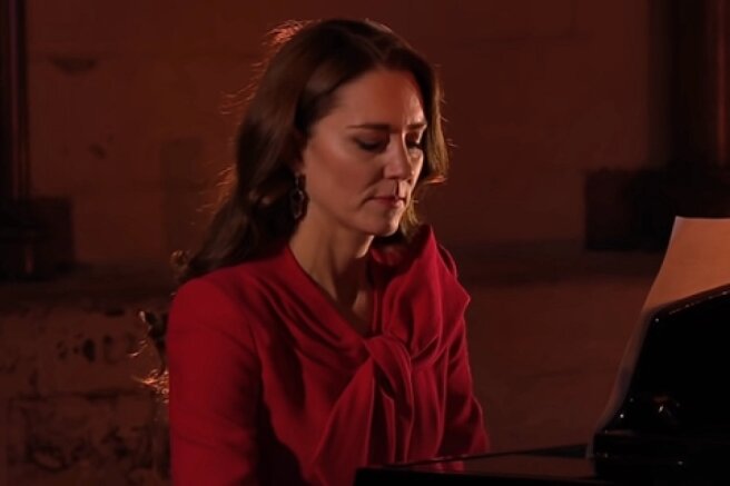 Kate Middleton played the piano publicly for the first time — her talent was admired on social networks