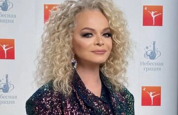 Larisa Dolina took the stage for the first time after Polina Lurye's court victory – and was booed.