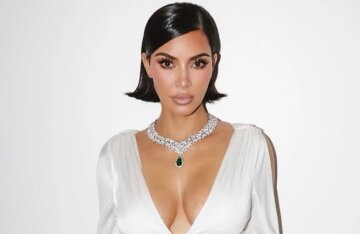 Kim Kardashian is auctioning off her outfits from the TV series "All Fair"