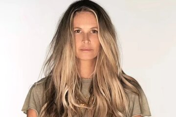 "I Drank Vodka Every Night." Elle Macpherson Opens Up About Her Struggle With Alcohol Addiction