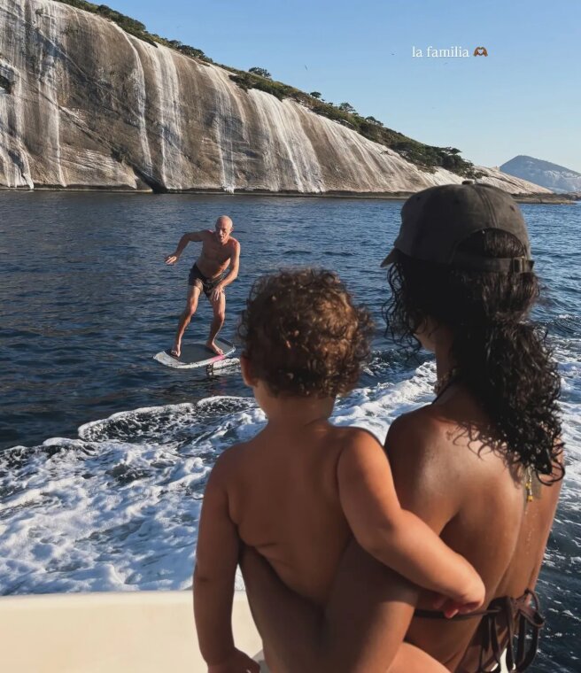 Венсан Кассель и Нара Баптиста с сыном