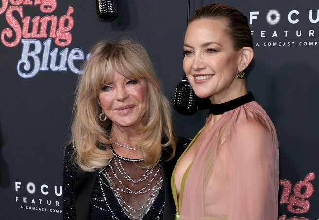 Goldie Hawn supported her daughter Kate Hudson at her New York premiere.