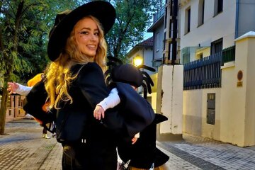 Amber Heard posted rare photos with her children in honor of Halloween.