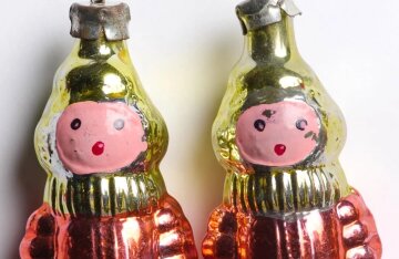 "These are from my grandmother's Christmas tree." Online discussions are underway about "Soviet" Christmas tree decorations by Dior designer Jonathan Anderson.