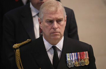 Lawyers for Prince Andrew, accused of raping a minor, seek to end the trial