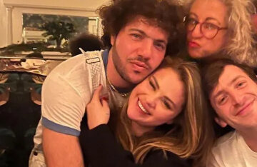 Selena Gomez posted a photo with her new boyfriend