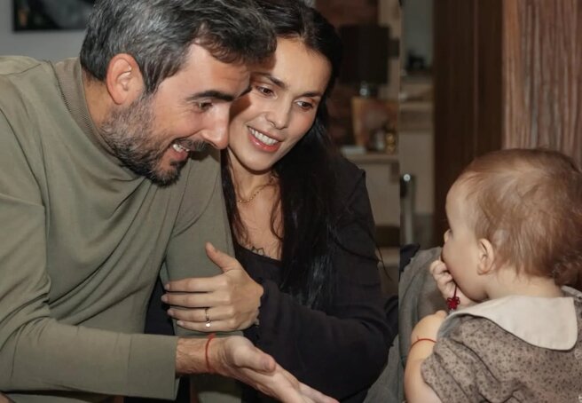 Sati Kazanova showed off her grown-up daughter, whom she gave birth to at 42 years old with her Italian husband.