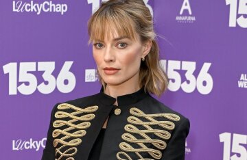 Margot Robbie, Lindsay Lohan, Gillian Anderson, and Emma Corrin hit the red carpet.