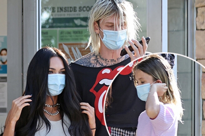 Megan Fox, along with her sons and lover Colson Baker, was seen on a walk in Los Angeles: photo