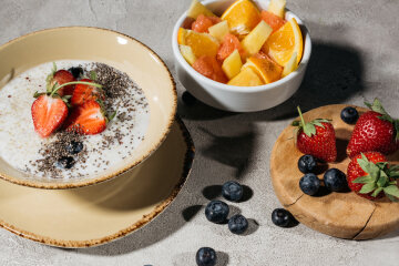 Lean breakfast: recipes for delicious fruit porridge