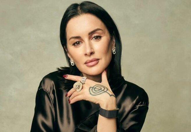 "Give birth—and go back to work on the fourth day." Tina Kandelaki advised women to forgo maternity leave for career success.