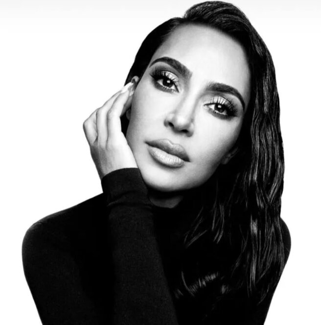 "Money is all that matters to her." Kim Kardashian criticized for collaborating with Balenciaga