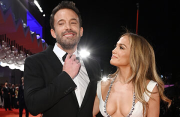 Jennifer Lopez and Ben Affleck went out together for the first time since the resumption of the novel