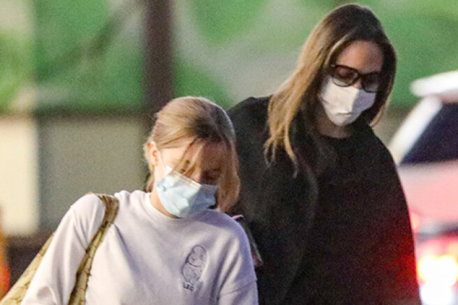 Off-duty: Angelina Jolie with her daughter Vivienne on a shopping trip in Los Angeles