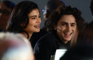 "They have a very close bond." Timothée Chalamet and Kylie Jenner celebrated Christmas early with her children