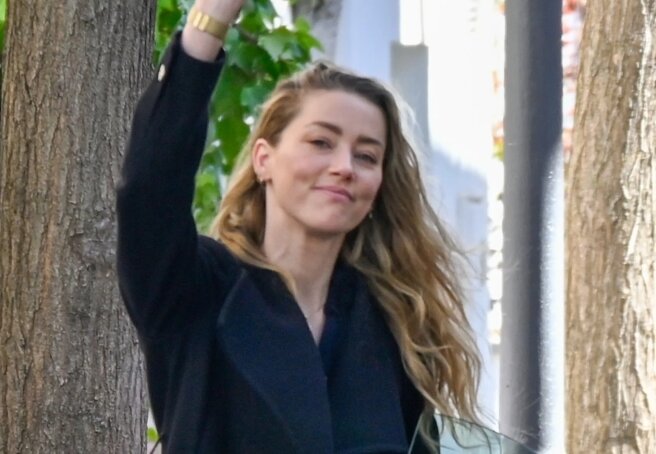 Amber Heard Spotted By Paparazzi For The First Time Since Pregnancy Announcement