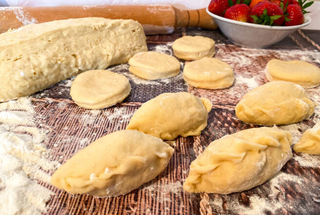 Dumplings with strawberries