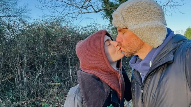 Лили Коллинз с мужем