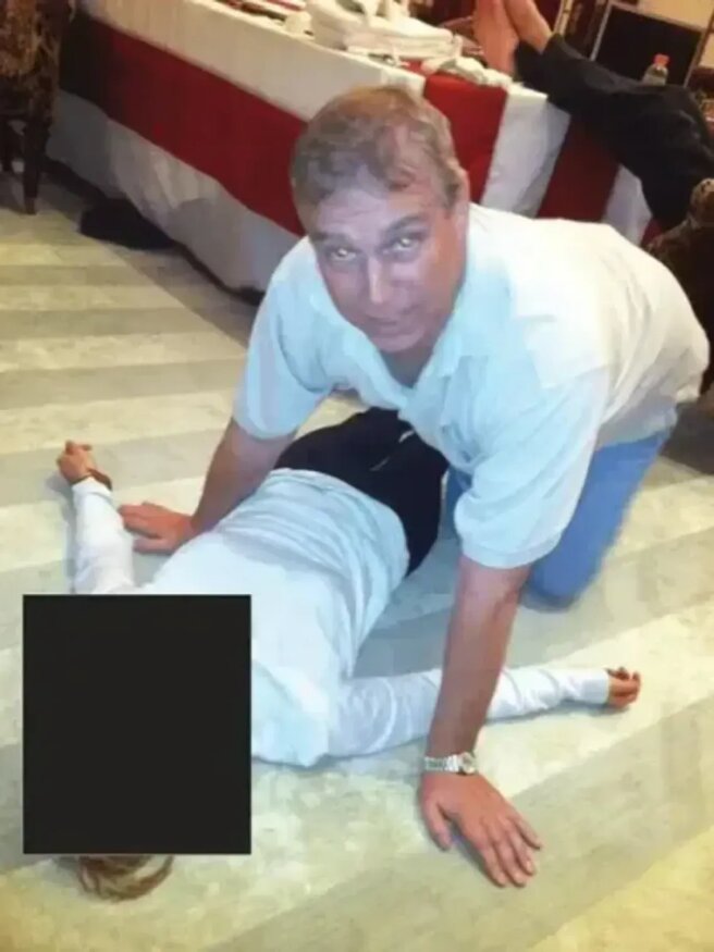 Фото Эндрю из материалов Джеффри Эпштейна