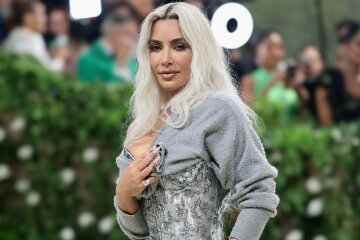 "She's had enough of hotties and athletes." Kim Kardashian is looking for a billionaire for a serious relationship