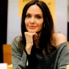 Brad Pitt and Angelina Jolie's daughter Vivienne refused her father's surname