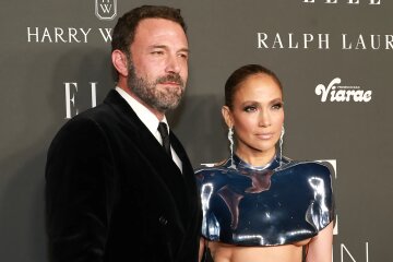 "It's not over yet." An insider spoke about the relationship between Ben Affleck and Jennifer Lopez, who canceled her tour to “spend more time with her family.”