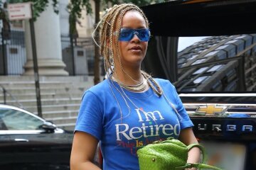 Rihanna trolls fans with 'I'm retired' T-shirt while out and about in New York