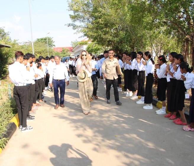 Анджелина Джоли